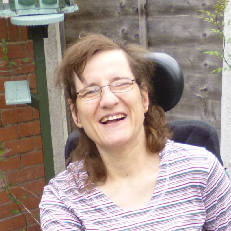 Helen Hewson 800x800